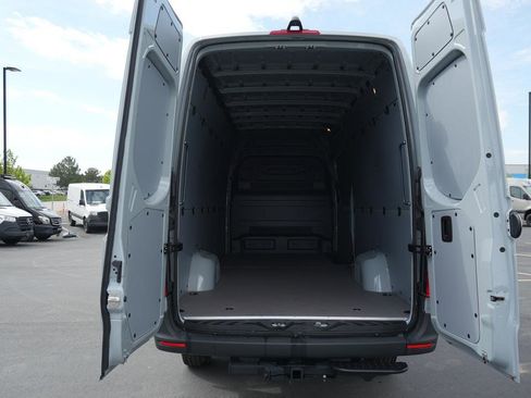 New 2025 Mercedes-Benz Sprinter 2500 image 7
