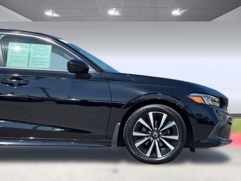 Certified 2023 Honda Civic EX image 33