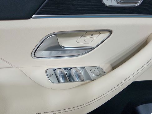 Certified 2025 Mercedes-Benz GLE 350 4MATIC image 38