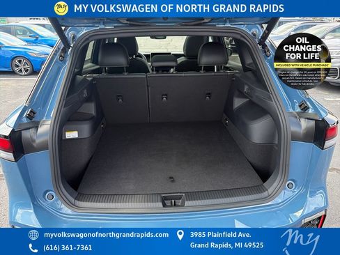 Used 2025 Volkswagen Tiguan SE R-Line AWD/4WD image 27