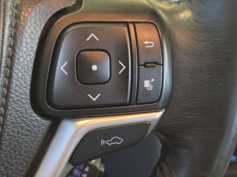 Used 2015 Toyota Highlander Limited Platinum AWD/4WD image 35