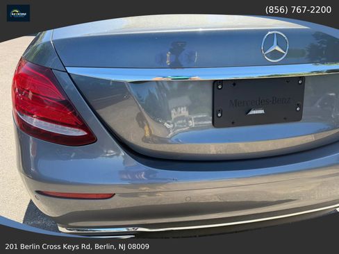 Used 2018 Mercedes-Benz E 300 4MATIC w/ Premium 1 Package image 38