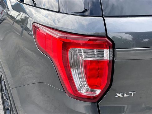 Used 2019 Ford Explorer XLT w/ Equipment Group 202A FWD image 29