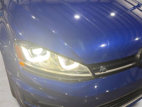 Used 2016 Volkswagen Golf R 4-Door AWD/4WD image 32