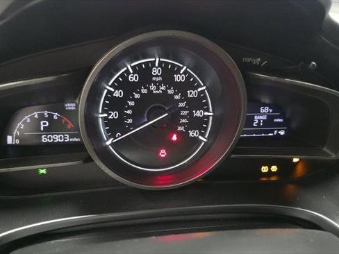Used 2018 MAZDA MAZDA3 Sport w/ Preferred Equipment Package FWD image 16