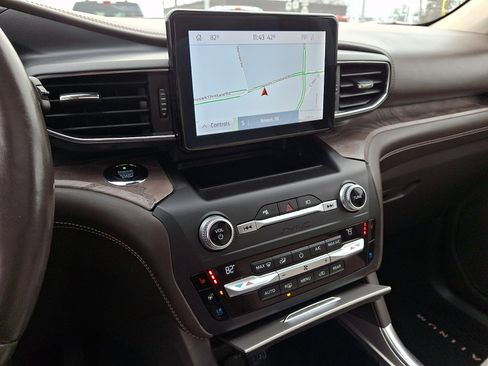 Used 2020 Ford Explorer Platinum image 23