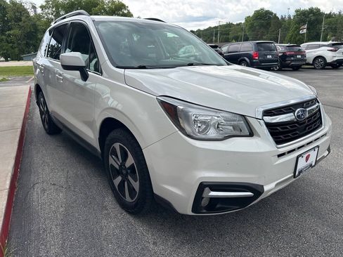 Used 2018 Subaru Forester 2.5i Limited AWD/4WD image 6