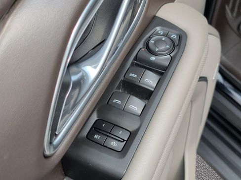 Used 2021 GMC Yukon SLT RWD image 9