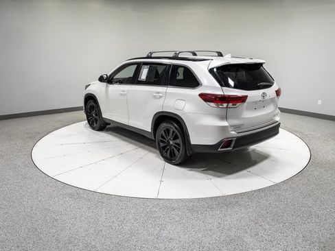 Used 2019 Toyota Highlander SE AWD/4WD image 35