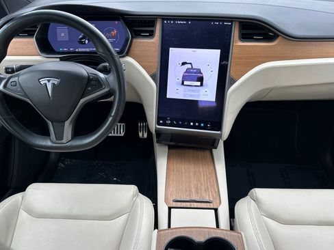 Used 2020 Tesla Model X Long Range image 17