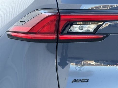 Used 2025 Toyota Grand Highlander AWD image 6