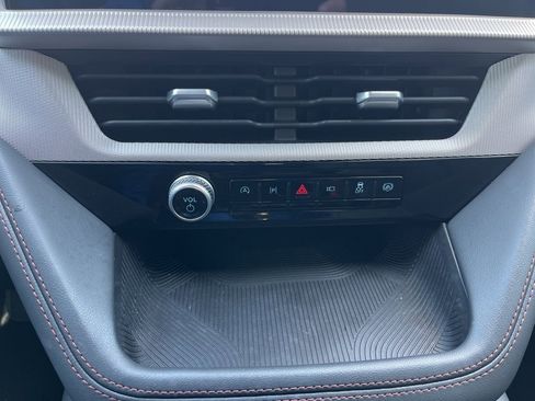 Used 2025 Ford Explorer Active image 21