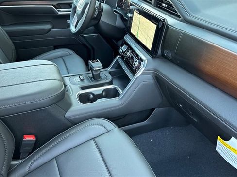 New 2026 GMC Sierra 1500 Denali w/ Denali Reserve Package image 17