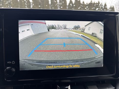 Used 2024 Toyota Corolla LE image 27