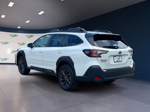 Used 2025 Subaru Outback Onyx Edition image 5