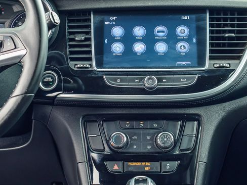Used 2021 Buick Encore Preferred FWD image 7