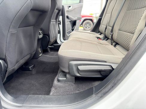 Used 2020 Ford Escape SE FWD image 26