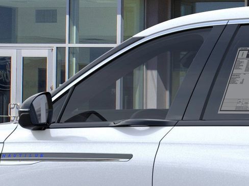 New 2026 Lincoln Nautilus Premier AWD/4WD image 20