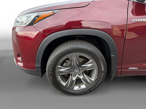 Used 2017 Toyota Highlander Limited Platinum image 9