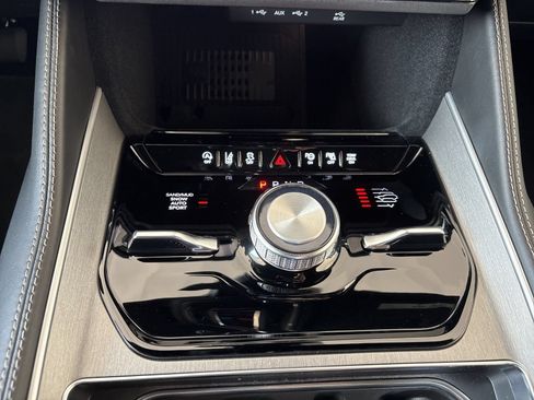 New 2026 Jeep Grand Wagoneer Limited AWD/4WD image 35