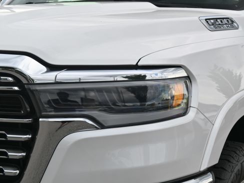 Used 2025 RAM 1500 Limited AWD/4WD image 6