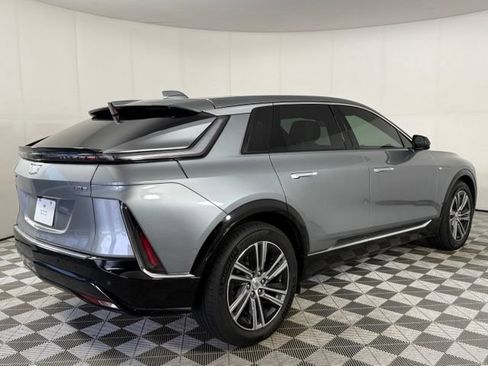 Used 2024 Cadillac Lyriq Luxury RWD image 11