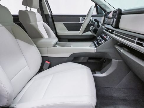 Certified 2024 Hyundai Santa Fe SE FWD image 14