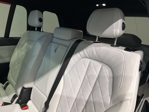 Used 2023 BMW X7 xDrive40i w/ Premium Package image 43