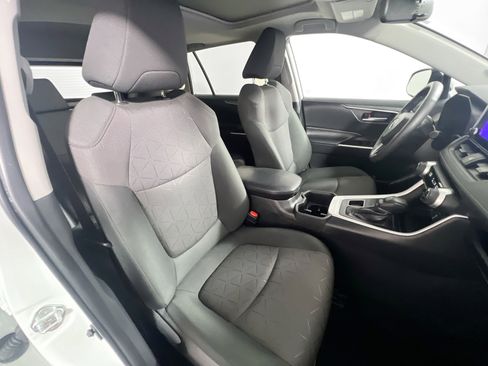 Used 2023 Toyota RAV4 XLE image 31