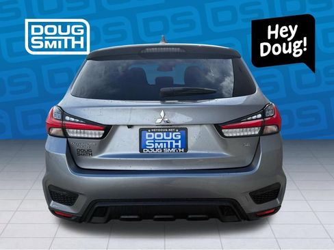 Used 2022 Mitsubishi Outlander Sport SE image 3