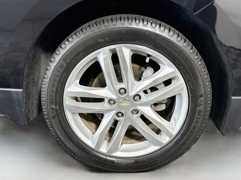 Used 2019 Chevrolet Equinox Premier FWD image 32