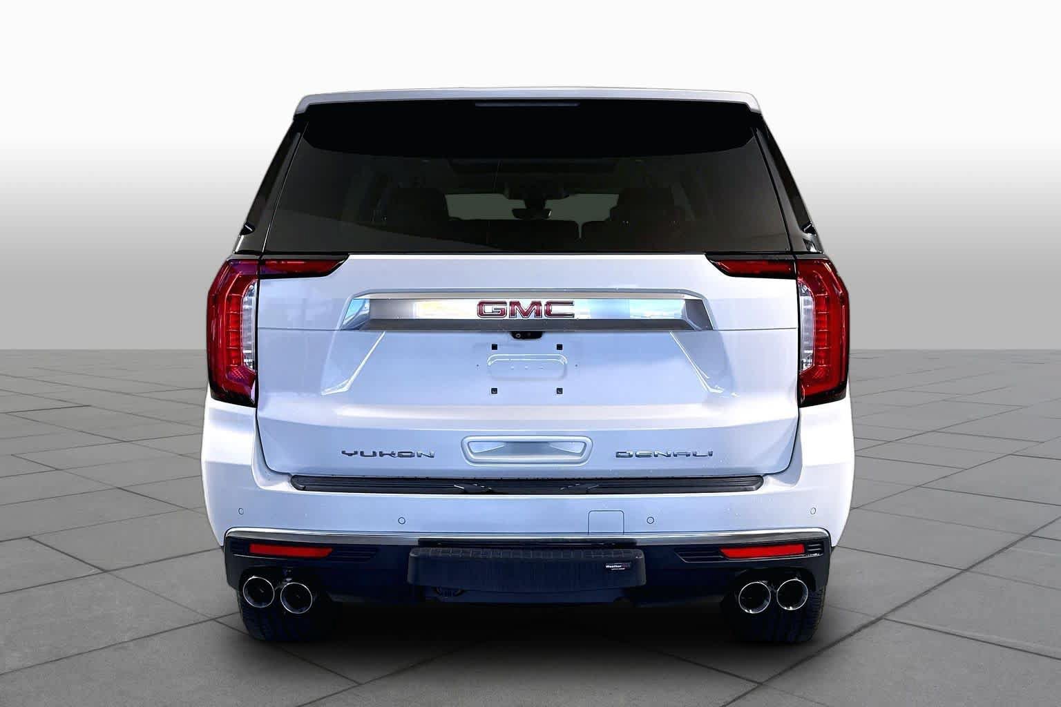 Used 2021 GMC Yukon Denali w/ Denali Premium Package RWD image 5