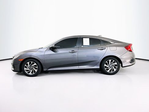 Used 2018 Honda Civic EX image 4
