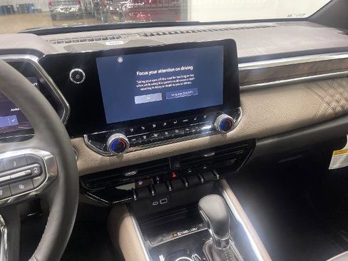 New 2026 GMC Canyon Denali image 21