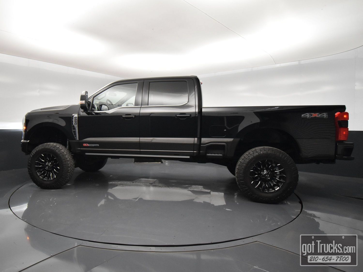 Used 2025 Ford F250 King Ranch AWD/4WD image 3