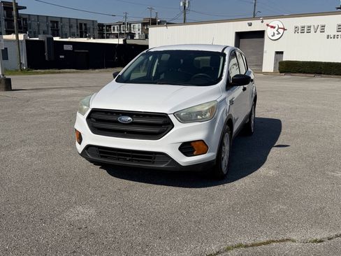 Used 2017 Ford Escape S FWD image 32