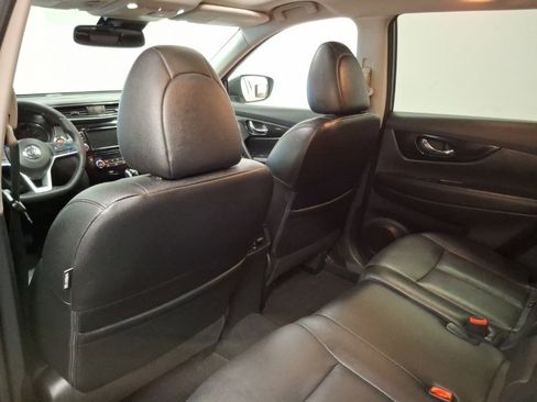 Used 2020 Nissan Rogue SL w/ Premium Package image 14