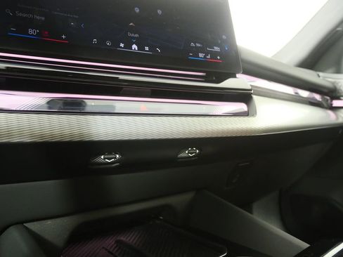 Used 2025 BMW i5 xDrive40 w/ Executive Package image 26