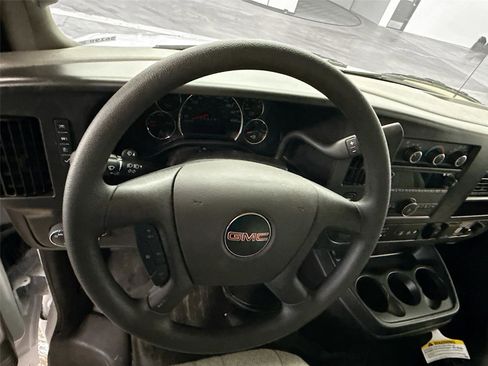 New 2026 GMC Savana 4500 w/ Driver Convenience Package image 6