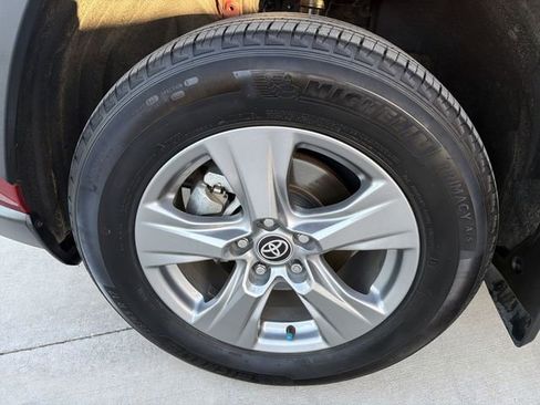 Certified 2024 Toyota RAV4 XLE AWD/4WD image 32