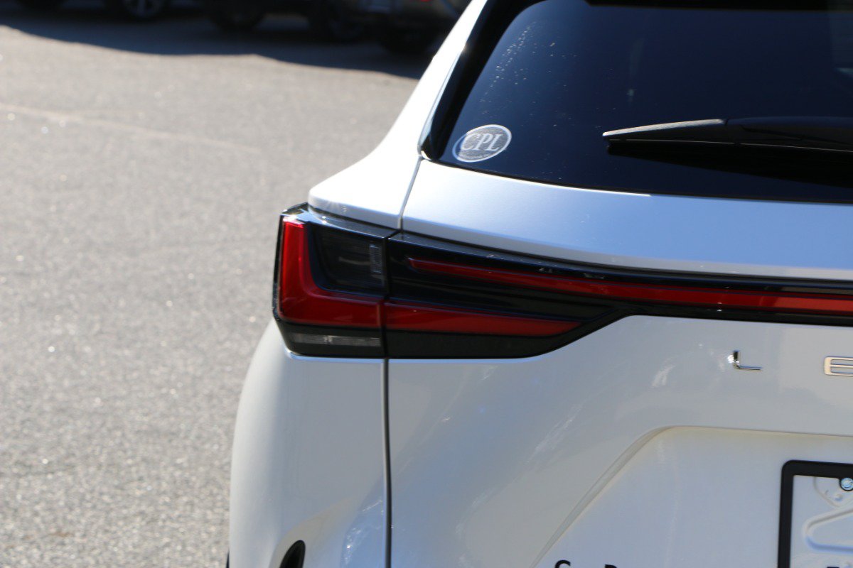 Used 2024 Lexus NX 250 FWD w/ Cold Area Package image 6