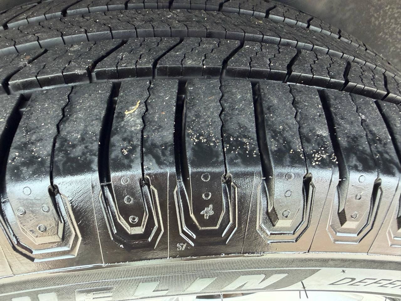 Used 2014 Buick Enclave Premium w/ Trailering Provision Package AWD/4WD image 12