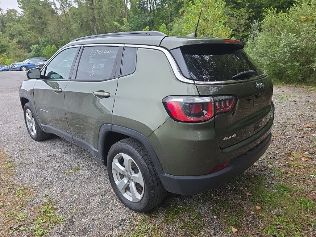 Used 2019 Jeep Compass Latitude w/ Cold Weather Group AWD/4WD image 6