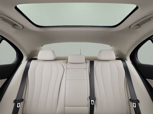 Used 2025 Mercedes-Benz E 350 Sedan image 44