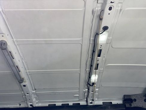 Used 2018 Ford Transit 250 148 Medium Roof RWD image 40