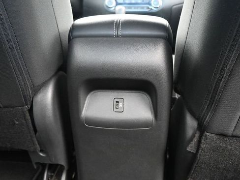 Used 2025 Nissan Sentra SV FWD image 16