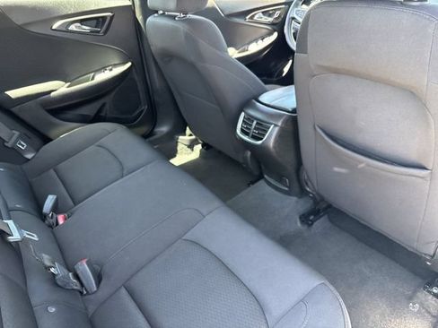 Used 2025 Chevrolet Malibu LT FWD image 13