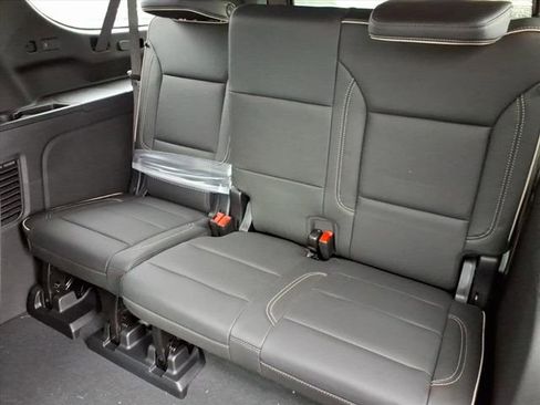 New 2026 Chevrolet Suburban Premier w/ Sun And Tow Package AWD/4WD image 10