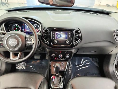 Used 2018 Jeep Compass Latitude AWD/4WD image 33