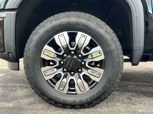 Used 2024 GMC Sierra 2500 Denali w/ Technology Package image 12